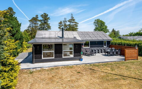 Eira - 350M to the Fjord: Meubles, Design Intérieur, Sol, Bois, Sol, Plafond, Parquet, Chaise, Table, Éclairage