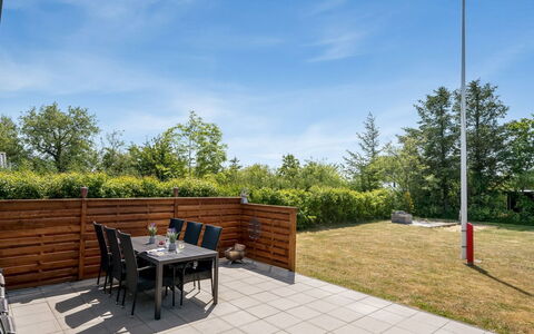 Eira - 350M to the Fjord: Meubles, Design Intérieur, Sol, Bois, Sol, Plafond, Parquet, Chaise, Table, Éclairage