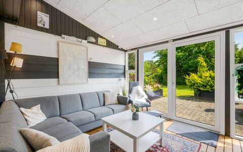 Kjartan - 32M to the Fjord: Bois, Design Intérieur, Sol, Plafond, Meubles, Sol, Canapé, Salon, Domicile