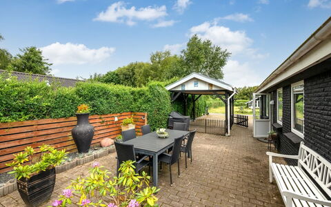Kjartan - 32M to the Fjord: Domicile, Maison, Toit, Chalet, Jardin, Biens, Ombre, Cour, Porche