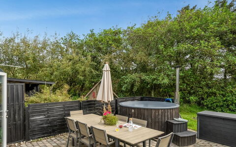 Jerrit - 1.4Km from the Sea: Chalet, Cabanon, Cabane, Ferme, Prairie, Cabane, Grange, Cabane En Rondins, Batiments Jardin