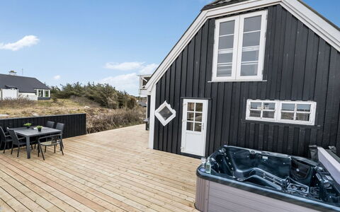 Venla - from the Sea: Sol, Design Intérieur, Bois, Sol, Escaliers, Plafond, Tache De Bois, Parquet, Dur, Balustrade