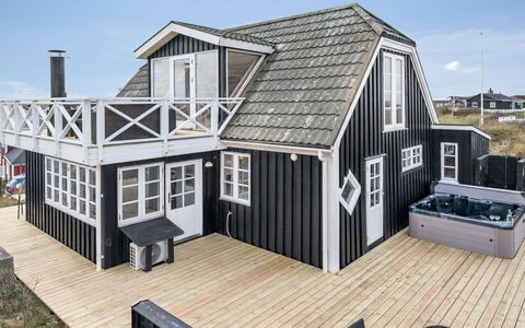 Venla - from the Sea: Chalet, Cabanon, Cabane, Ferme, Prairie, Cabane, Grange, Cabane En Rondins, Batiments Jardin