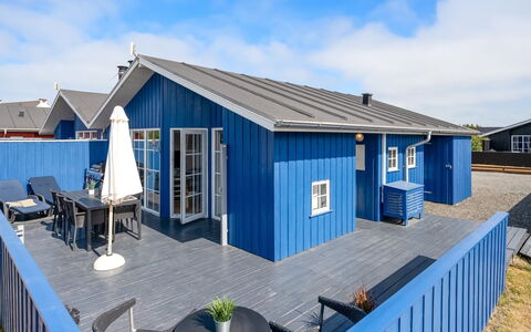 Albertina - 300M to the Fjord: Maison, Toit, Domicile, Chalet, Cabanon, Batiments Jardin, Siding, Cour, Cabane En Rondins, Cabane