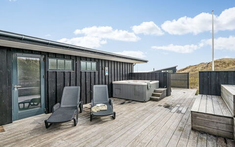 Eyla - from the Sea: Architecture, Toit, Domicile, Composite, Daylighting, Siding, Allée