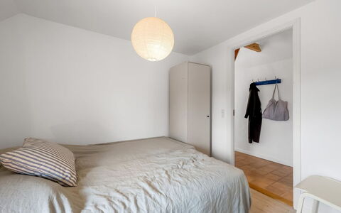 Hermine - from the Sea: Design Intérieur, Lit, Mur, Chambre, Meubles, Sol, Sol, Bois, Plafond, Luminaire