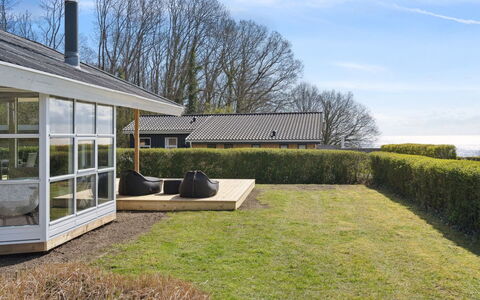 Arnetta - 150M from the Sea: Herbe, Toit, Domicile, Chalet, Lot Terre, Maison, Ferme, Couverture De Sol, Jardin, Pelouse