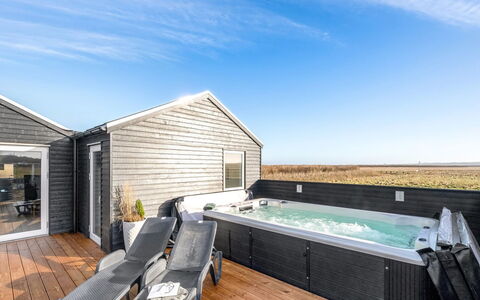 Ivar - 300M from the Sea: Domicile, Composite, Plate-Forme, Conception, Daylighting, Recours, Hôtel, Villa, Piscine
