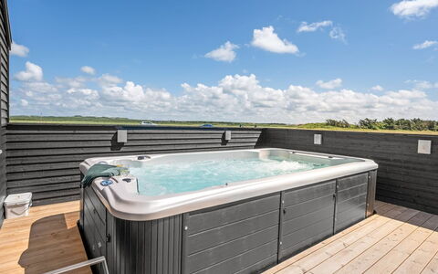 Ivar - 300M from the Sea: Composite, Luminaire Plomberie, Baignoire, Piscine, Jacuzzi