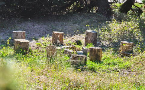 Velika - 1.2Km from the Sea: Toit, Maison, Lot Terre, Domicile, Chalet, Biens, Batiments Jardin, Ombre, Cabane En Rondins, Aménagement Paysager