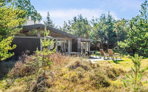 Velika - 1.2Km from the Sea: Toit, Maison, Lot Terre, Domicile, Chalet, Biens, Batiments Jardin, Ombre, Cabane En Rondins, Aménagement Paysager