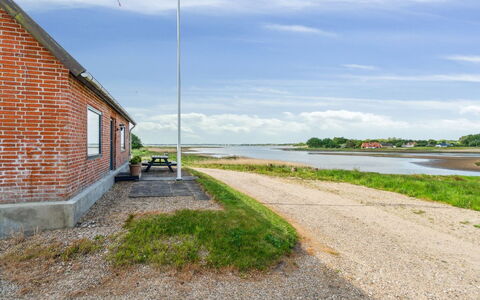 Swaantje - 150M to the Fjord: Toit, Maison, Lot Terre, Domicile, Chalet, Biens, Batiments Jardin, Ombre, Cabane En Rondins, Aménagement Paysager