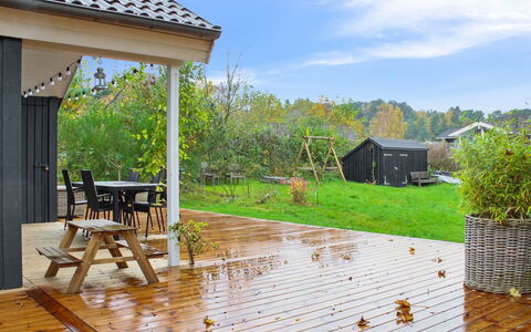 Etel - 600M from the Sea: Domicile, Toit, Maison, Chalet, Biens, Porte, Porche, Siding, Ferme, Ombre