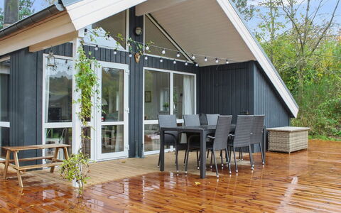 Etel - 600M from the Sea: Domicile, Toit, Maison, Chalet, Biens, Porte, Porche, Siding, Ferme, Ombre