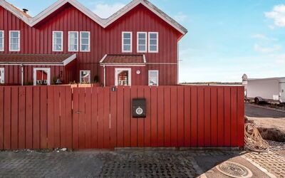 Adils - 5M from the Sea