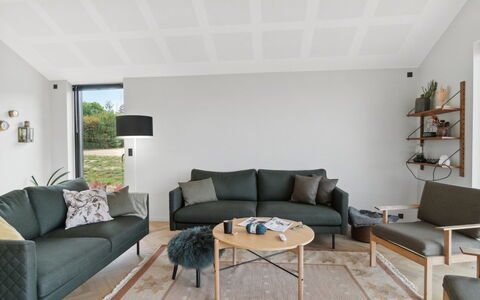 Edina - 350M from the Sea: Architecture, Toit, Domicile, Composite, Daylighting, Siding, Allée