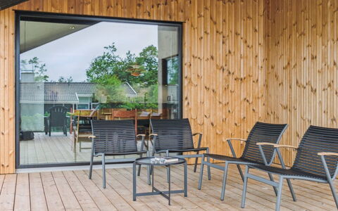 Edina - 350M from the Sea: Architecture, Toit, Domicile, Composite, Daylighting, Siding, Allée