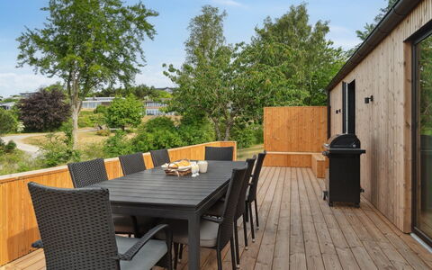 Edina - 350M from the Sea: Architecture, Toit, Domicile, Composite, Daylighting, Siding, Allée
