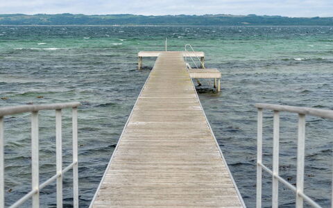 Geert - 25M from the Sea: Domicile, Toit, Maison, Chalet, Biens, Porte, Porche, Siding, Ferme, Ombre