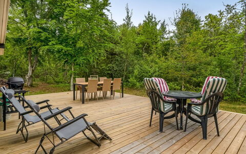 Borka - 1.2Km from the Sea: Maison, Domicile, Toit, Chalet, Biens, Aménagement Paysager, Batiments Jardin, Siding, Ferme