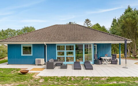 Chiuvana - 1.2Km from the Sea: Maison, Toit, Domicile, Chalet, Cabanon, Batiments Jardin, Siding, Cour, Cabane En Rondins, Cabane
