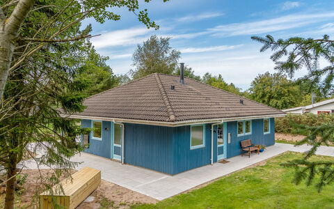 Chiuvana - 1.2Km from the Sea: Maison, Toit, Domicile, Chalet, Cabanon, Batiments Jardin, Siding, Cour, Cabane En Rondins, Cabane