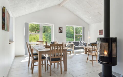 Swarthovde - from the Sea: Meubles, Design Intérieur, Sol, Bois, Sol, Plafond, Parquet, Chaise, Table, Éclairage