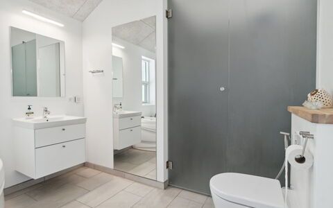 Swarthovde - from the Sea: Meubles, Design Intérieur, Sol, Bois, Sol, Plafond, Parquet, Chaise, Table, Éclairage