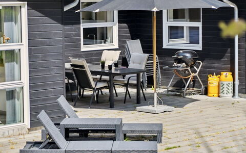 Swarthovde - from the Sea: Meubles, Design Intérieur, Sol, Bois, Sol, Plafond, Parquet, Chaise, Table, Éclairage