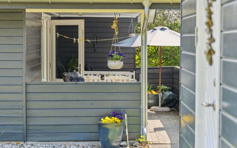 Alste - 900M from the Sea: Meubles, Design Intérieur, Sol, Bois, Sol, Plafond, Parquet, Chaise, Table, Éclairage