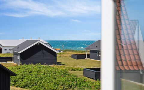 Kanutte - 200M from the Sea: Sol, Design Intérieur, Bois, Sol, Escaliers, Plafond, Tache De Bois, Parquet, Dur, Balustrade