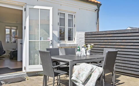 Kanutte - 200M from the Sea