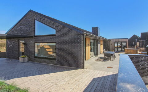 Esme - 400M from the Sea: Plafond, Sol, Design Intérieur, Sol, Composite, Meubles, Recours, Hôtel, Conception, Daylighting