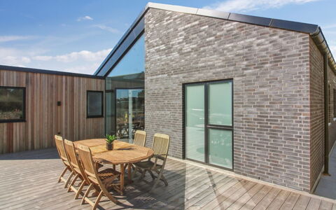 Esme - 400M from the Sea: Plafond, Sol, Design Intérieur, Sol, Composite, Meubles, Recours, Hôtel, Conception, Daylighting