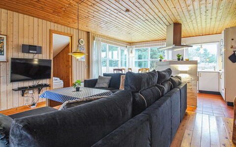 Frellef - 491M from the Sea: Herbe, Prairie, Lot Terre, Chalet, Zone Rurale, Prairie, Batiments Jardin, Jardin, Cabanon