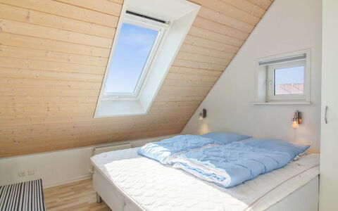 Alessandra - 500M from the Sea: Bois, Sol, Sol, Design Intérieur, Plafond, Chambre, Domicile, Lit, Meubles, Pièce