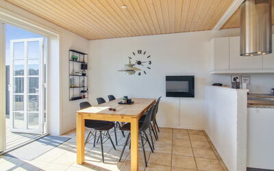 Alessandra - 500M from the Sea