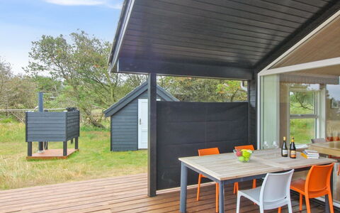 Alma - 500M from the Sea: Architecture, Toit, Domicile, Composite, Daylighting, Siding, Allée