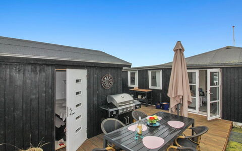 Edvia - 300M from the Sea: Meubles, Design Intérieur, Sol, Bois, Sol, Plafond, Parquet, Chaise, Table, Éclairage
