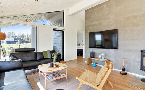 Serey - 1.4Km from the Sea: Design Intérieur, Sol, Bois, Plafond, Canapé, Meubles, Sol, Salon, Éclairage, Parquet