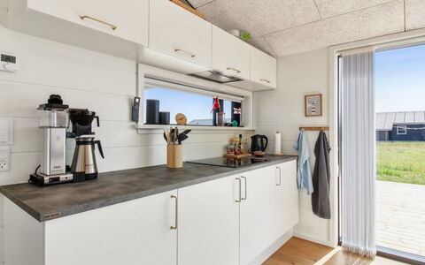 Serey - 1.4Km from the Sea: Cuisine, Comptoir, Appareil De Cuisine, Électroménager, Principaux Appliance, Cabinetry, Luminaire Plomberie, Aluminium, Robinet, Contre-Plaqué
