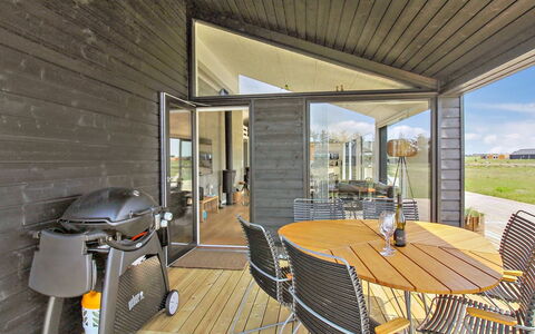 Serey - 1.4Km from the Sea: Bois, Domicile, Siding, Toit, Chalet, Porte, Plate-Forme, Porche, Planche, Dur