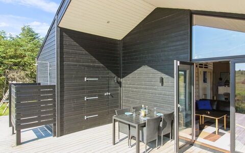 Ascan - 600M from the Sea: Meubles, Design Intérieur, Sol, Bois, Sol, Plafond, Parquet, Chaise, Table, Éclairage