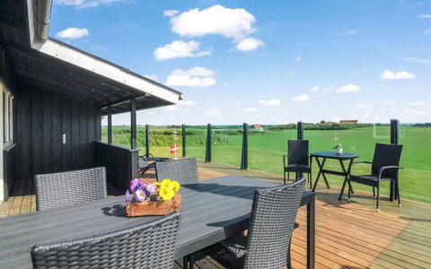 Lok - 450M from the Sea: Herbe, Vert, Maison, Chalet, Prairie, Zone Rurale, Écorégion, Paysage, Lot Terre, Arbuste