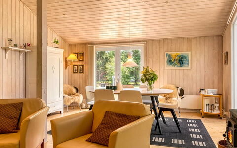 Anelisa - 1.2Km from the Sea: Design Intérieur, Meubles, Sol, Mur, Sol, Bois, Plafond, Pièce, Salon, Canapé