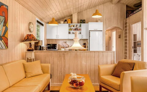 Anelisa - 1.2Km from the Sea: Design Intérieur, Meubles, Bois, Sol, Sol, Plafond, Pièce, Canapé, Salon, Luminaire