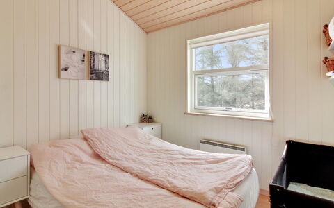 Heraldina - 1Km from the Sea: Bois, Chambre, Sol, Plafond, Design Intérieur, Sol, Lit, Drap De Lit, Literie, Pièce