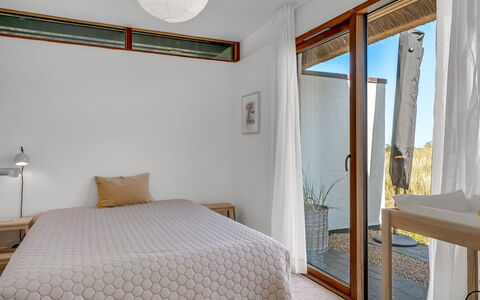 Mumme - 700M from the Sea: Design Intérieur, Mur, Meubles, Sol, Sol, Bois, Chambre, Plafond, Lit, Pièce