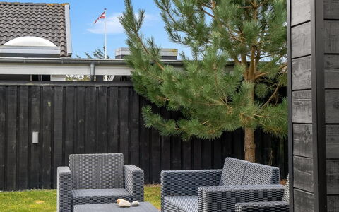 Aaran - 700M from the Sea: Bois, Meubles, Mobilier De Jardin, Chaise, Dur, Ombre, Jardin, Patio, Tableau De Plein Air, Planche