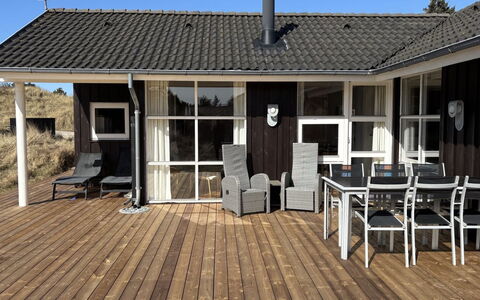 Franzisca - 700M from the Sea: Maison, Domicile, Toit, Chalet, Biens, Aménagement Paysager, Batiments Jardin, Siding, Ferme